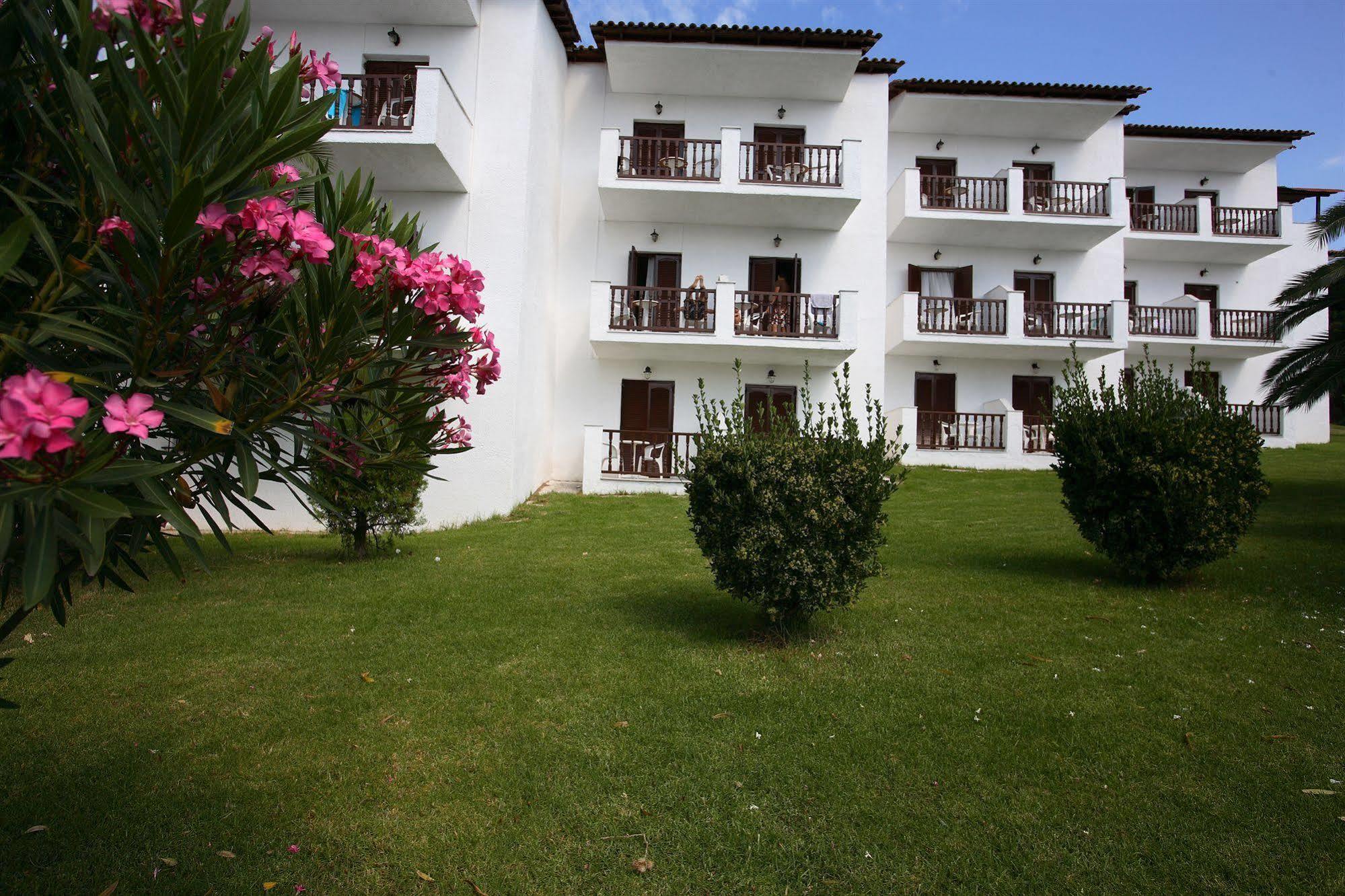 Hotel Paradise Василиас Экстерьер фото